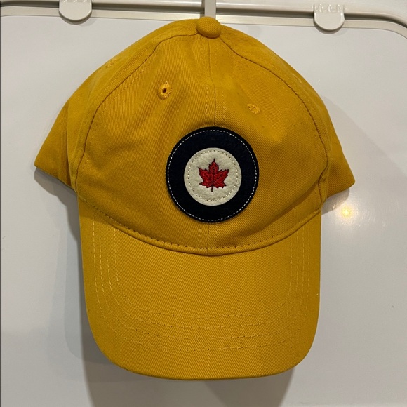 Yellow Canada Hat - Picture 2 of 3